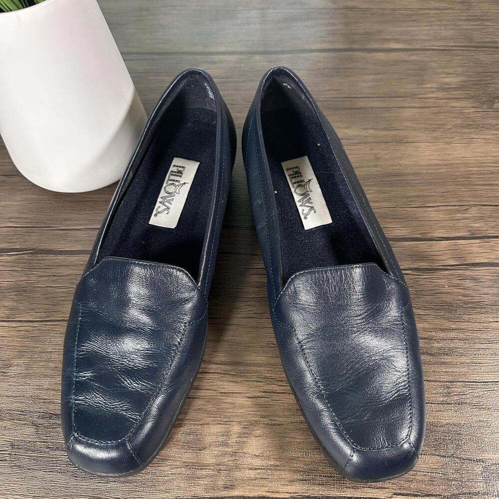 The Loafers Womens Navy Blue Leather Loafers Size 8M Slip On Comfort Shoes